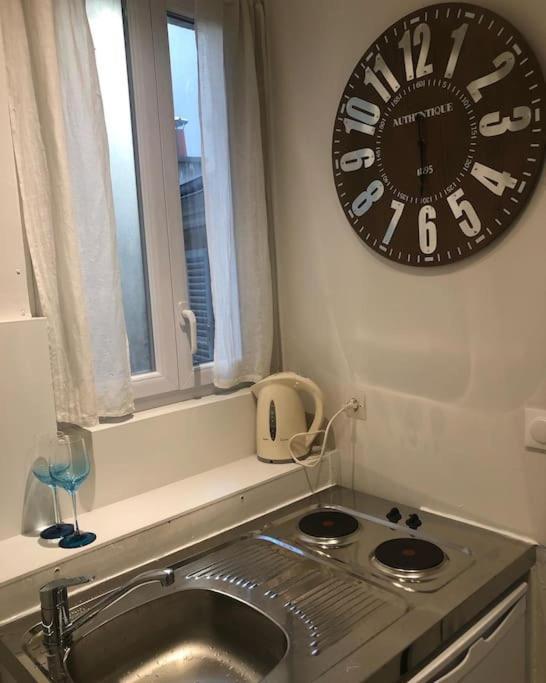 Habitation Cassiopee Apartment Paris Bagian luar foto