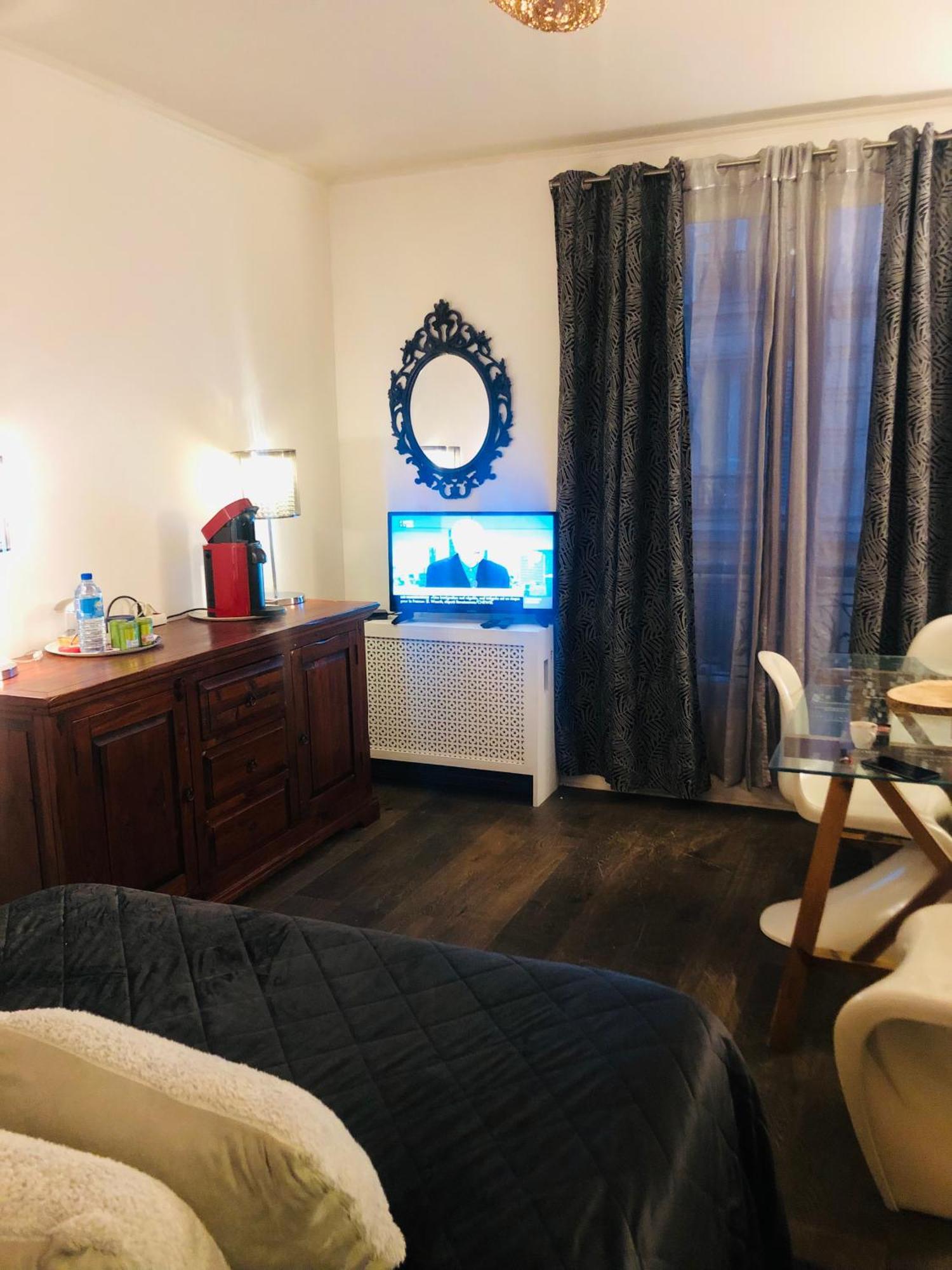 Habitation Cassiopee Apartment Paris Bagian luar foto